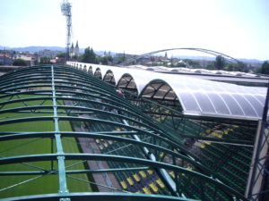 montáž zasklenia tribún futbalového štadióna  Žilina