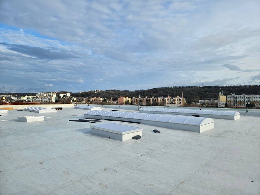Roof skylights, skylights, strešné svetlíky, oblúkové svetlíky, sedlové svetlíky, dachoberlichter, střešní světlíky, CIPI, cipi s.r.o.